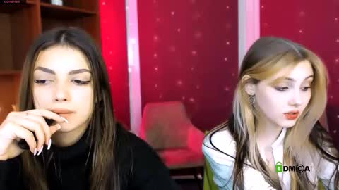 Luna online show from December 3, 2025, 12:14 pm