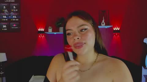 LUNA  online show from March 31, 2026, 9:15 pm