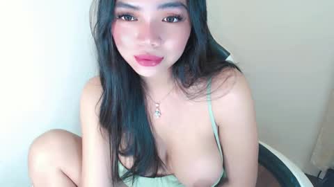 luna_whitedoll online show from April 29, 2026, 6:58 pm
