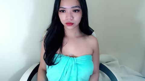 luna_whitedoll online show from May 6, 2026, 8:30 am