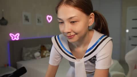 Sweet Luna online show from May 6, 2026, 5:40 pm