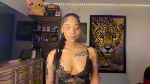 Snapshot of lunaa_11 chatting on January 24, 2025, 3:11 am lunaa_11 online show from January 24, 2025, 3:11 am