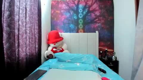 lunaa mayer online show from July 31, 2026, 3:44 pm