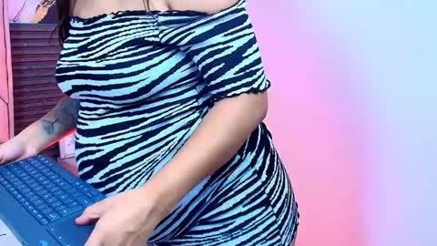 Lunaa rossee  online show from May 2, 2026, 1:16 pm