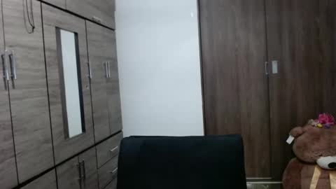 lunaa_sub online show from February 27, 2026, 8:09 pm