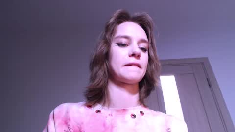 Luna online show from January 22, 2025, 2:04 am
