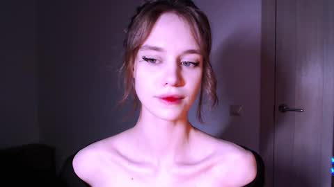 Luna online show from January 25, 2025, 7:39 pm