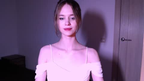 Luna online show from February 7, 2025, 2:50 am