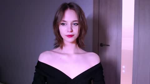 Luna online show from February 8, 2025, 3:19 am