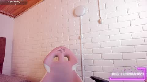 lunaaa_tay online show from February 7, 2025, 9:16 am