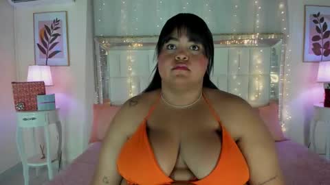 lunaablaze online show from December 15, 2025, 5:39 pm