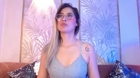 Snapshot of lunaagrey_ chatting on October 12, 2025, 3:49 am Luna online show from October 12, 2025, 3:49 am