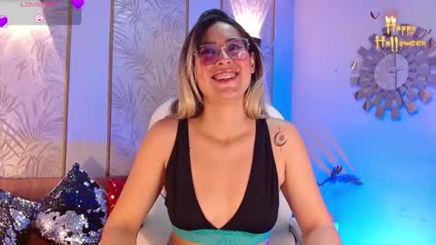 Snapshot of lunaagrey_ chatting on October 28, 2025, 4:27 am Luna online show from October 28, 2025, 4:27 am