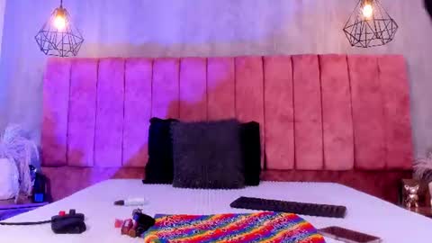 luna arias online show from June 26, 2026, 8:02 pm