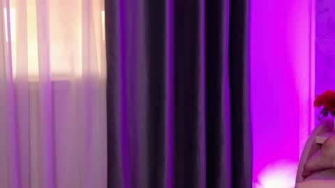 Snapshot of lunababe_ chatting on May 23, 2026, 11:03 am lunababe_ online show from May 23, 2026, 11:03 am