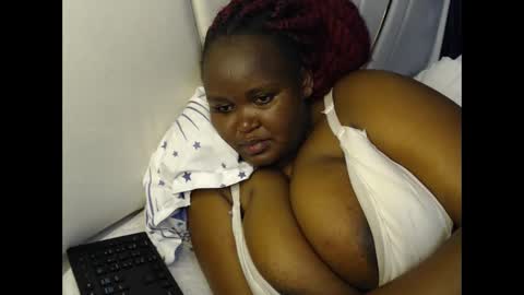 lunabloom01 online show from January 15, 2026, 11:04 am