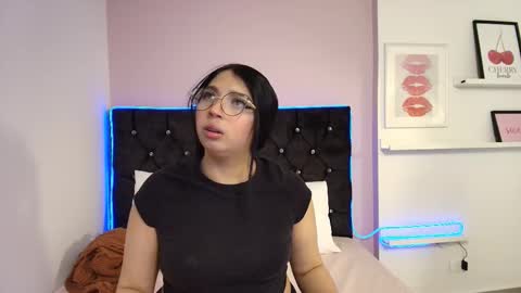Luna online show from September 17, 2025, 2:52 pm