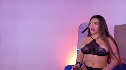 lunacruz_ online show from July 15, 2026, 10:53 am