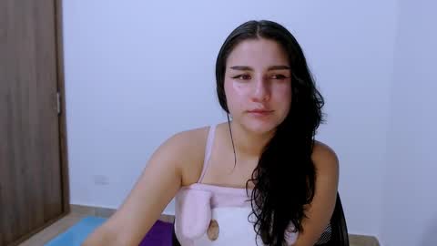 Snapshot of lunadaddy33 chatting on January 22, 2025, 2:15 am My name is luna Lovense is active my orgasms in your hands Give me more pleasure and make me cum PVT IS OPEN online show from January 22, 2025, 2:15 am
