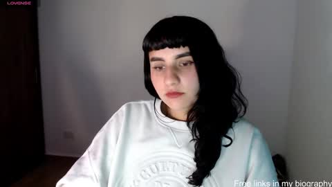 Snapshot of lunadaddy33 chatting on February 12, 2025, 10:26 pm My name is luna Lovense is active my orgasms in your hands Give me more pleasure and make me cum PVT IS OPEN online show from February 12, 2025, 10:26 pm