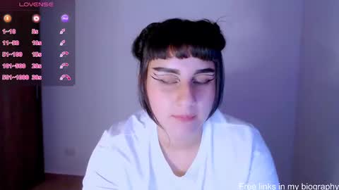 Snapshot of lunadaddy33 chatting on February 14, 2025, 7:54 pm My name is luna Lovense is active my orgasms in your hands Give me more pleasure and make me cum PVT IS OPEN online show from February 14, 2025, 7:54 pm