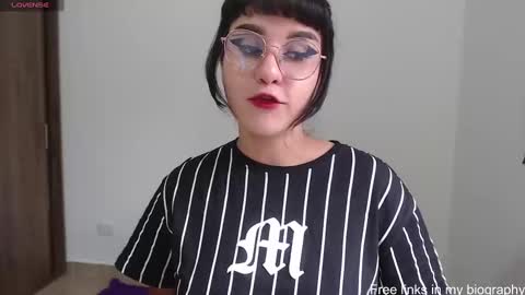 Snapshot of lunadaddy33 chatting on February 20, 2025, 5:29 pm My name is luna Lovense is active my orgasms in your hands Give me more pleasure and make me cum PVT IS OPEN online show from February 20, 2025, 5:29 pm