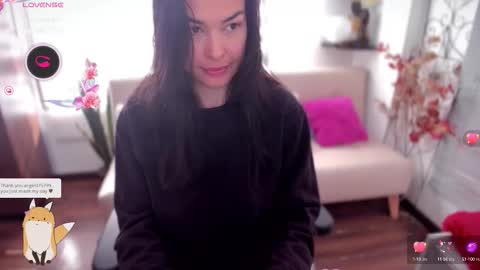 Luna online show from October 13, 2025, 1:22 pm