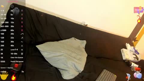 Luna online show from March 4, 2025, 5:13 pm