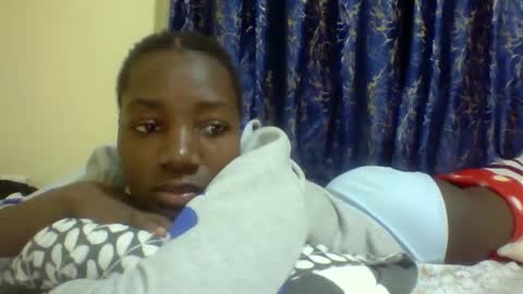 Snapshot of lunah_kitty chatting on April 18, 2026, 2:37 am lunah_kitty online show from April 18, 2026, 2:37 am