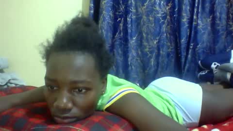 Snapshot of lunah_kitty chatting on April 28, 2026, 2:38 am lunah_kitty online show from April 28, 2026, 2:38 am
