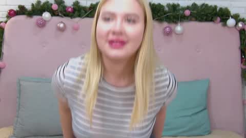 LunaHouston online show from December 13, 2024, 7:32 pm