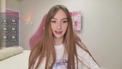 Luna online show from September 12, 2025, 11:15 pm