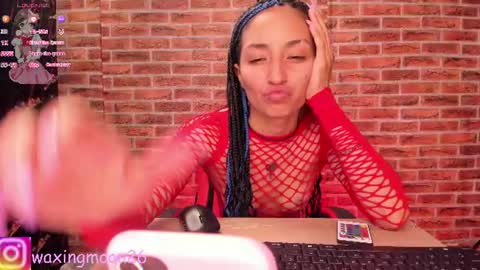 Luna  online show from August 9, 2026, 12:21 pm