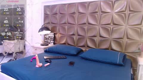 Luna  online show from May 9, 2026, 12:32 pm