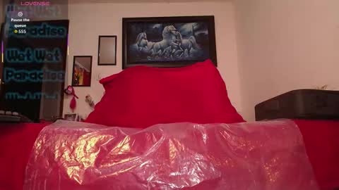 LUNA online show from October 26, 2025, 9:04 am