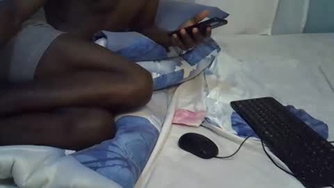 lunalove22_ online show from September 14, 2025, 3:33 pm