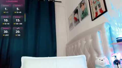 Snapshot of lunalovedoll_ chatting on April 8, 2026, 8:31 pm Luna online show from April 8, 2026, 8:31 pm