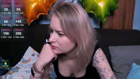 Luna online show from November 5, 2025, 4:29 pm