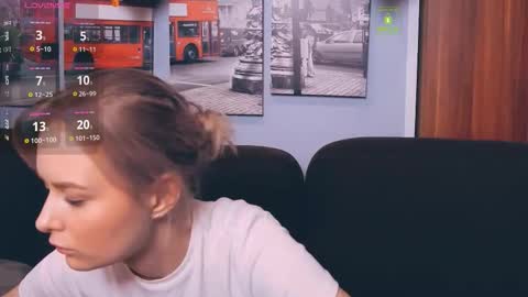 Luna online show from November 9, 2025, 3:32 pm