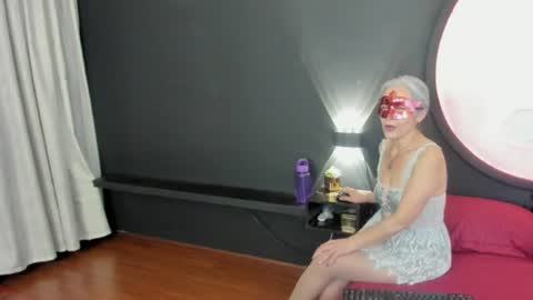 lunamisteriosa_ online show from June 23, 2026, 12:03 pm