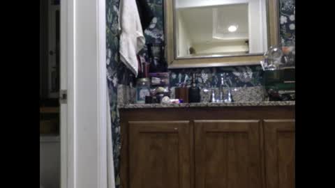 Snapshot of lunamivida chatting on December 7, 2024, 1:14 am karazorel online show from December 7, 2024, 1:14 am