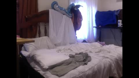 Snapshot of lunamivida chatting on January 14, 2025, 7:43 pm karazorel online show from January 14, 2025, 7:43 pm