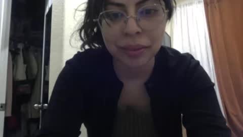 Snapshot of lunamivida chatting on February 22, 2025, 5:55 am karazorel online show from February 22, 2025, 5:55 am