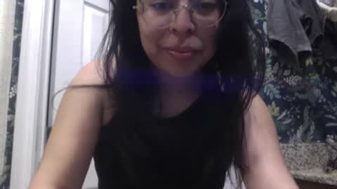 Snapshot of lunamivida chatting on March 11, 2025, 5:27 am karazorel online show from March 11, 2025, 5:27 am