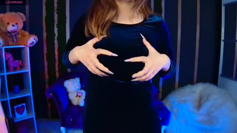 Luna online show from March 13, 2026, 12:12 pm