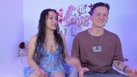 Snapshot of lunandrew chatting on December 15, 2024, 1:35 am Luna Mendez Andrew Cemar online show from December 15, 2024, 1:35 am