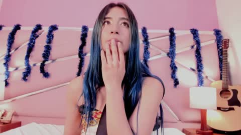 Luna Page online show from December 26, 2024, 4:25 pm