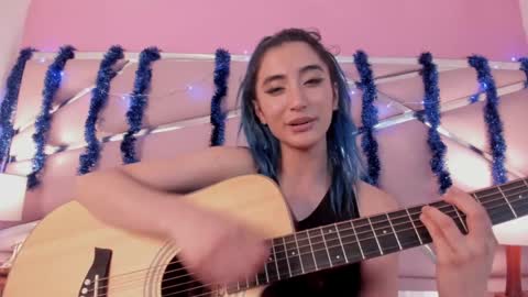 Luna Page online show from December 29, 2024, 4:08 pm