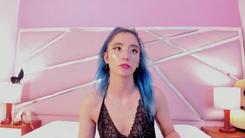 Luna Page online show from January 25, 2025, 2:14 pm