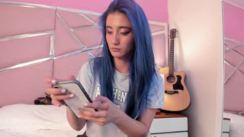 Luna Page online show from January 27, 2025, 4:22 pm